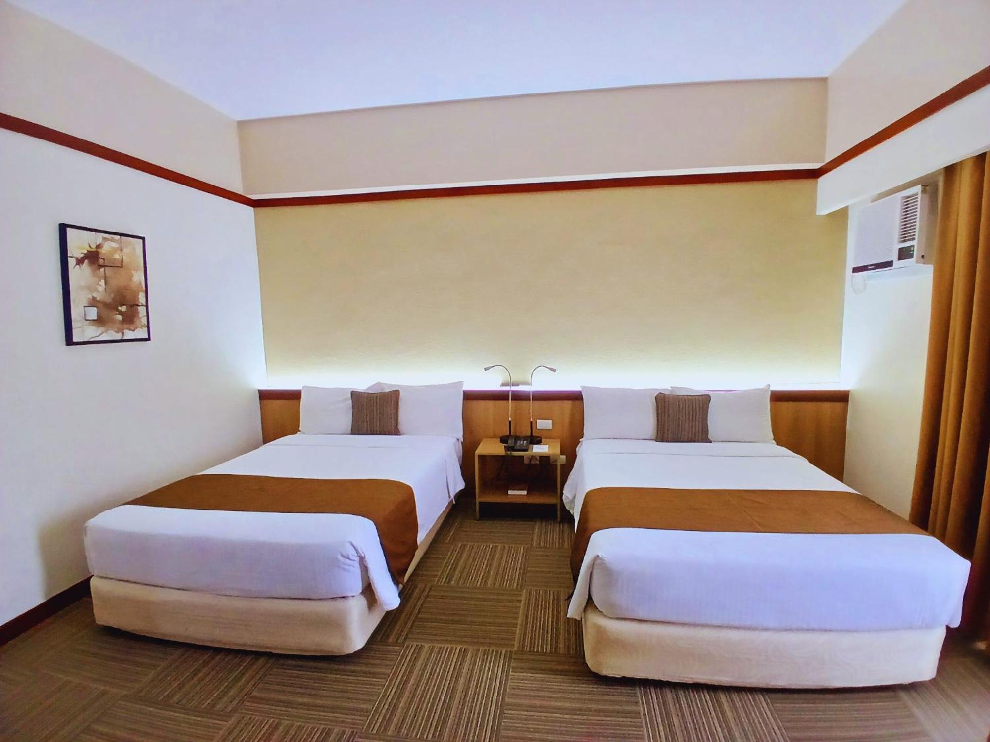 Dohera Hotel Cebu Esterno foto